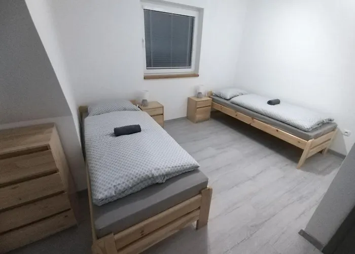 Rekreacny Dom Pod Smrekovom Lucky (Ruzomberok)